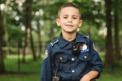 경찰견을 위해 방탄복을 구매한 9살 소년